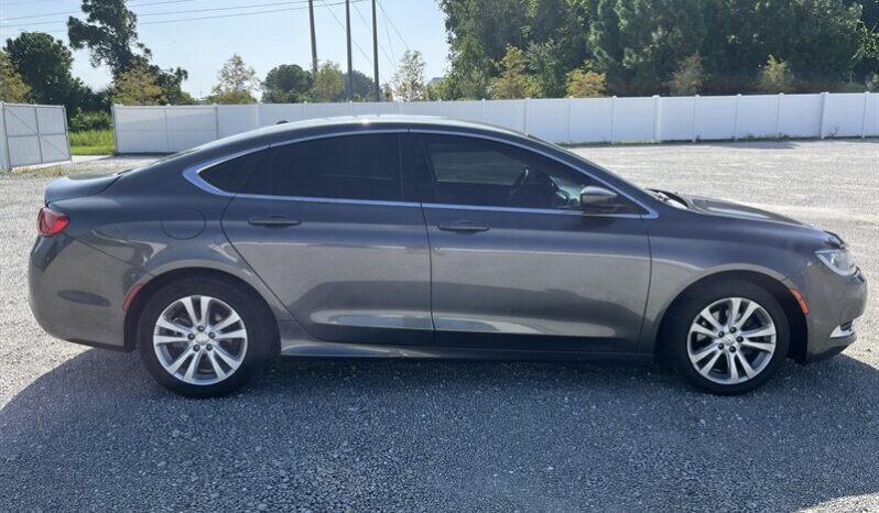 
								2015 Chrysler 200 Limited full									