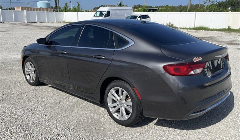 
								2015 Chrysler 200 Limited full									