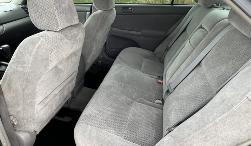
								2003 Toyota Camry LE full									