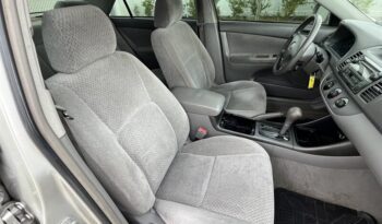 
									2003 Toyota Camry LE full								