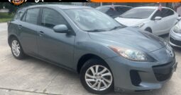 2012 Mazda Mazda3 i Touring Hatchback