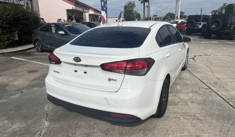 
								2017 Kia Forte LX full									