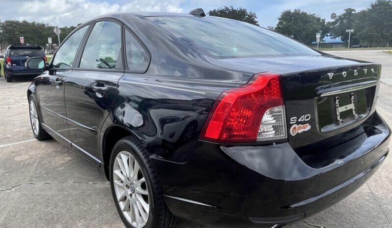 
								2011 Volvo S40 T5 full									