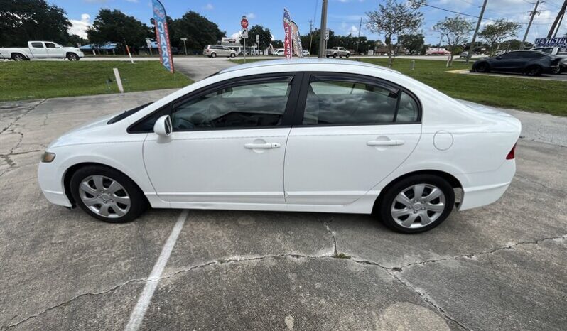 
								2011 Honda Civic LX full									