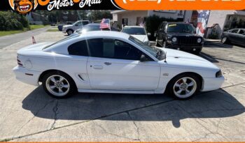 
									1995 Ford Mustang GT full								